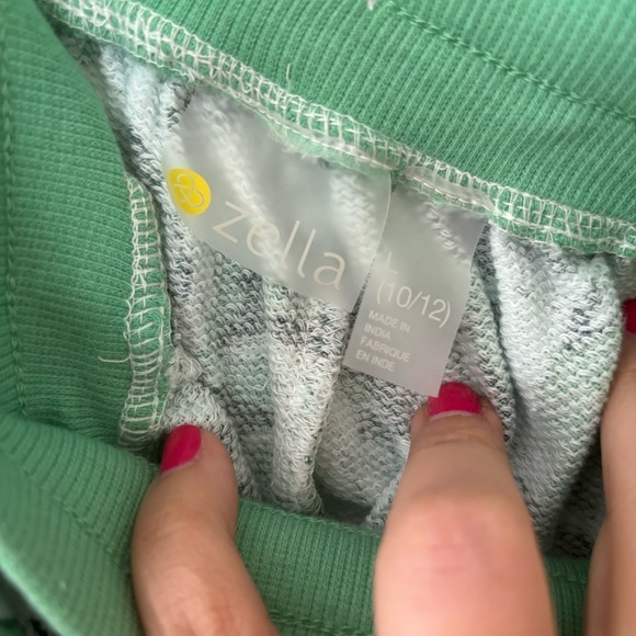 NWOT Zella Lounge Shorts - Picture 3 of 4